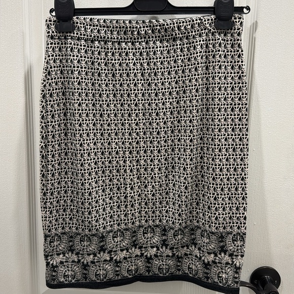 Max Studio Knee Length Skirt - Picture 2 of 6